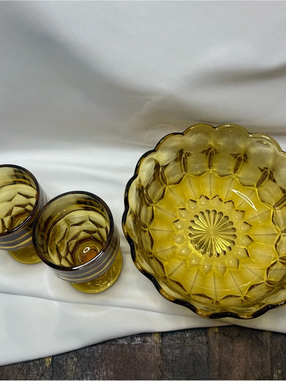 Anchor Hocking Fairfield Amber-Serving bowl and (2) tumblers